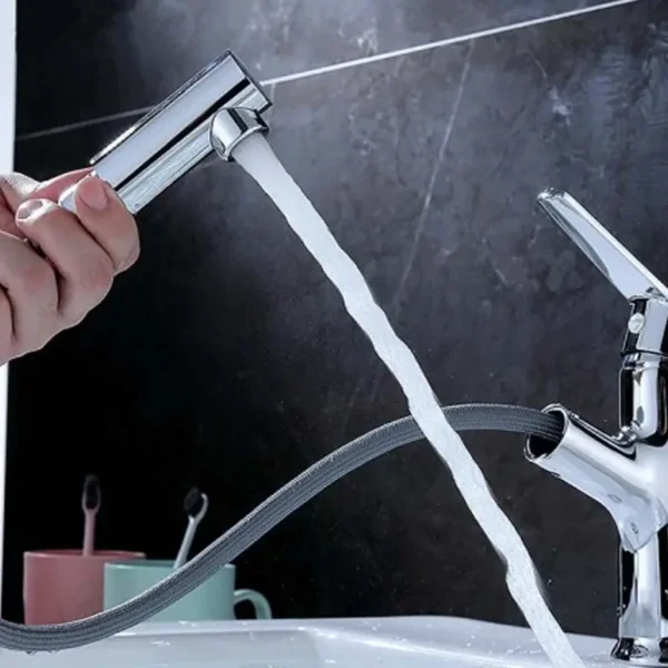 Pull‑out sprayer head of kitchen faucet, flexible hose with running water, multi‑function spray tap demonstration